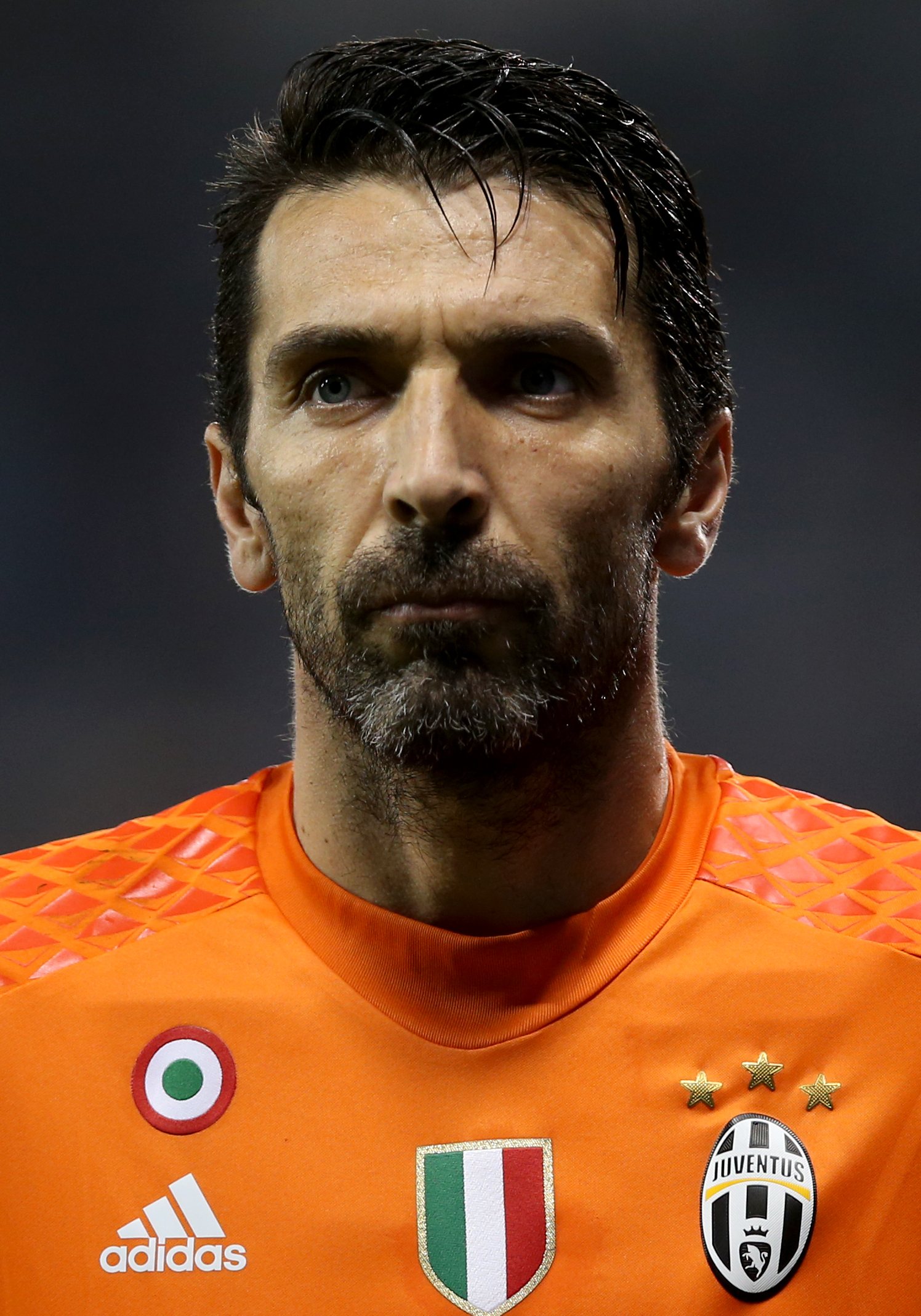 Thủ môn huyền thoại Gianluigi Buffon