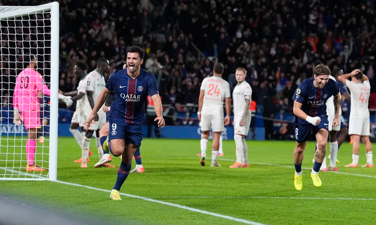 PSG căng thẳng nội bộ