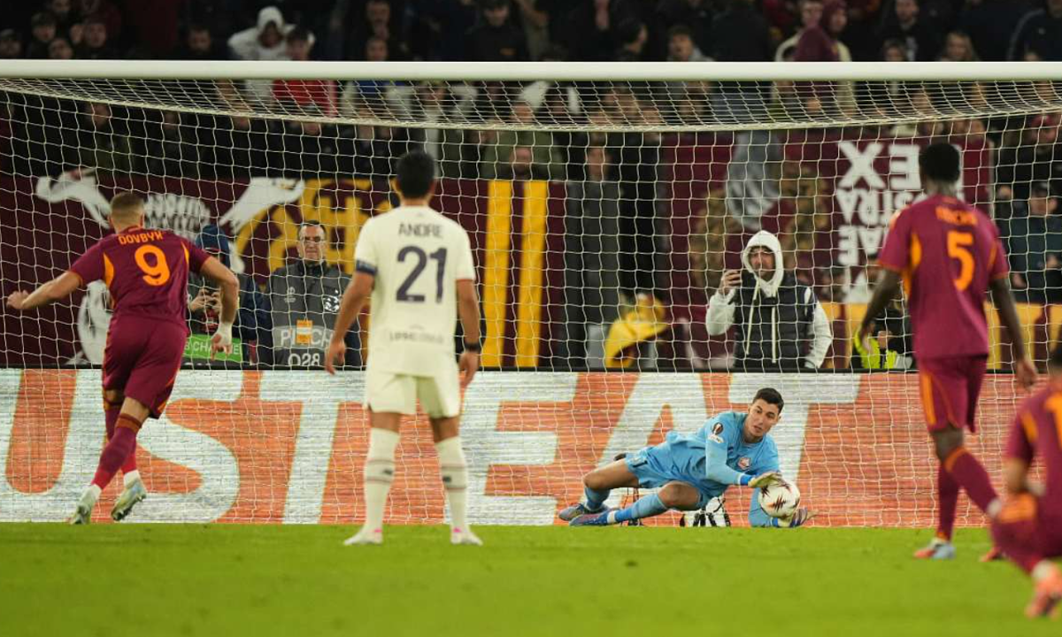 Paulo Dybala bị chấn thương trong buổi tập của AS Roma