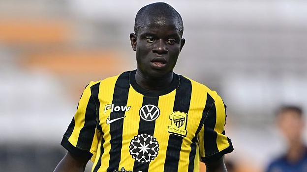 Kante “quay xe” phút chót: Từ kịch bản đổ bể đến màn ra mắt không tưởng tại Fenerbahce!