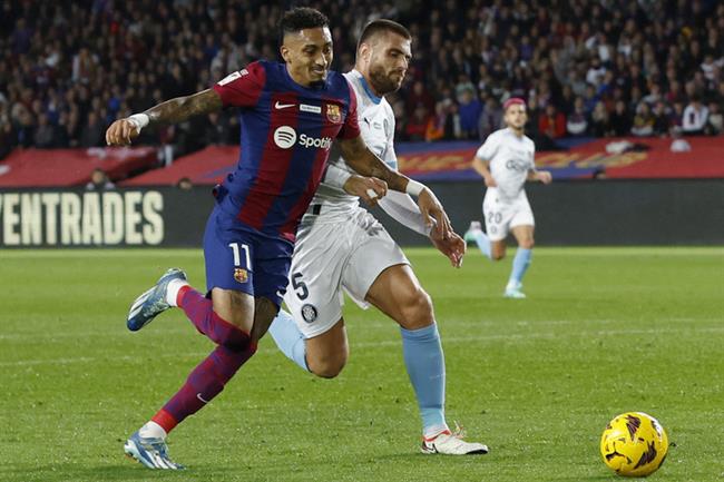 Arsenal và Newcastle đang đàm phán với Barca về trường hợp của Raphinha.