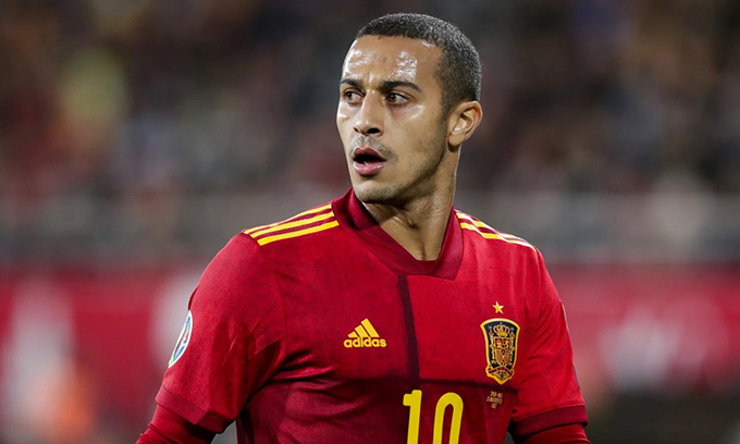 Tiền vệ người Tây Ban Nha sẽ ra đi tự do khi hợp đồng hết hạn.