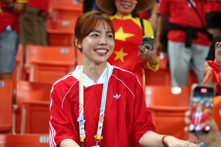 U22 Việt Nam giành HCV SEA Games 33: Phí Thanh Thảo vỡ òa cảm xúc