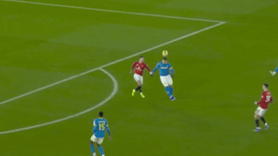 Pha bóng khó hiểu của Dalot: Cơ hội mười mươi bị bỏ lỡ của MU