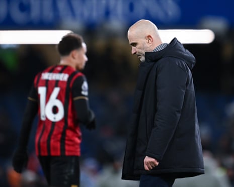 Enzo Maresca đứng trước nguy cơ bị sa thải khỏi Chelsea sau rạn nứt mối quan hệ