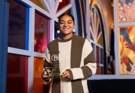 Jess Carter: Cầu thủ xuất sắc nhất năm của Guardian chia sẻ về sự lạm dụng phân biệt chủng tộc và hành trình vượt qua