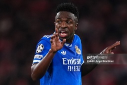 Vinicius “hóa quỷ” cứu Real: Siêu phẩm điên rồ, ăn mừng gây bão và cơn giận bỏ sân!