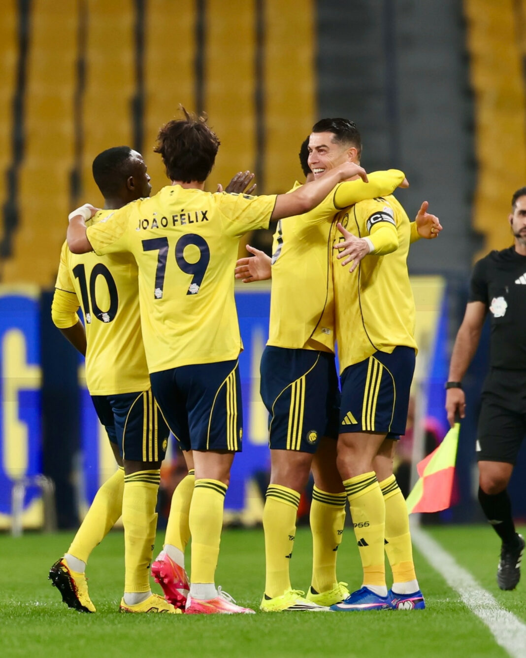 RONALDO NỔ SÚNG DỒN DẬP, AL NASSR LÊN ĐỈNH SAUDI PRO LEAGUE TRONG ĐÊM THĂNG HOA!